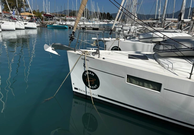 Oceanis 41.1 Marina Gouvia | KESTREL