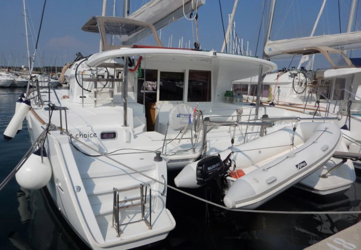 Lagoon 400 S2 Marina Sangulin | FIRST CHOICE