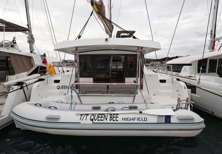 Bali Catspace Marina Frapa | QUEEN BEE