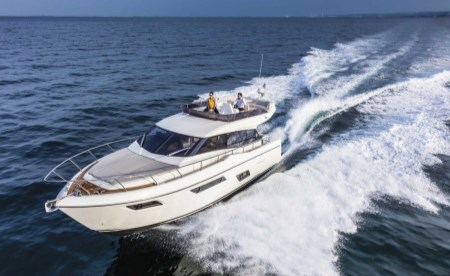 Ferretti 450