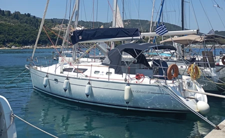 Sun Odyssey 37