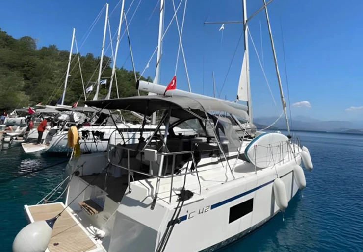Bavaria C42 Porto di Göcek | Sideways