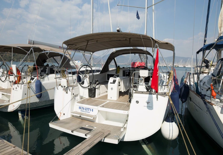 Sun Odyssey 440 Yacht Club Mai | Suncity 4