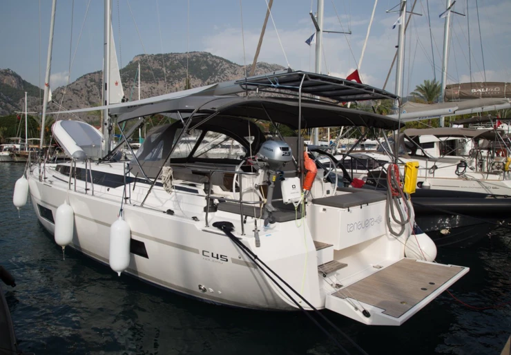 Bavaria C45 Style Hafen von Göcek | Tanguera