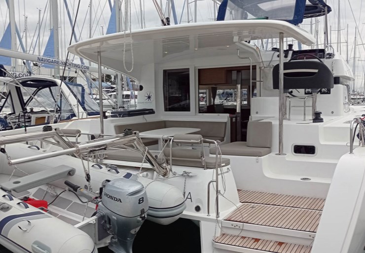 Lagoon 40 Agios Kosmas | Manta