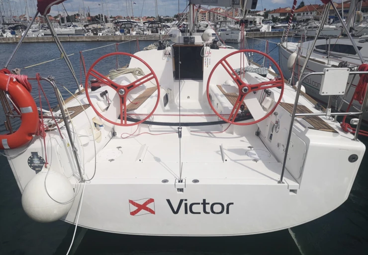 Elan 350 Perf. Marina Kornati | Victor