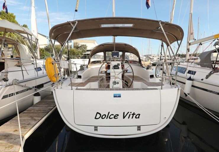 Bavaria Cruiser 33 Vodice | DOLCE VITA
