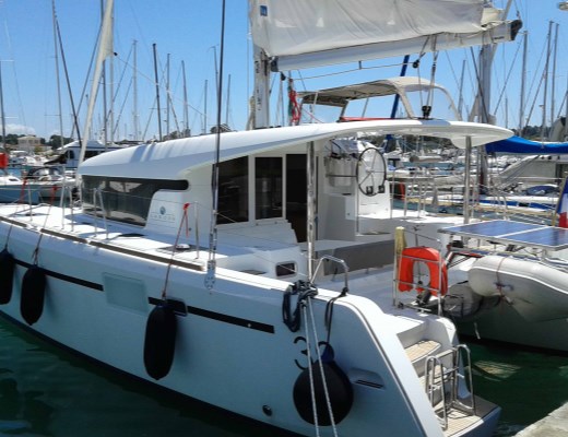 Lagoon 39