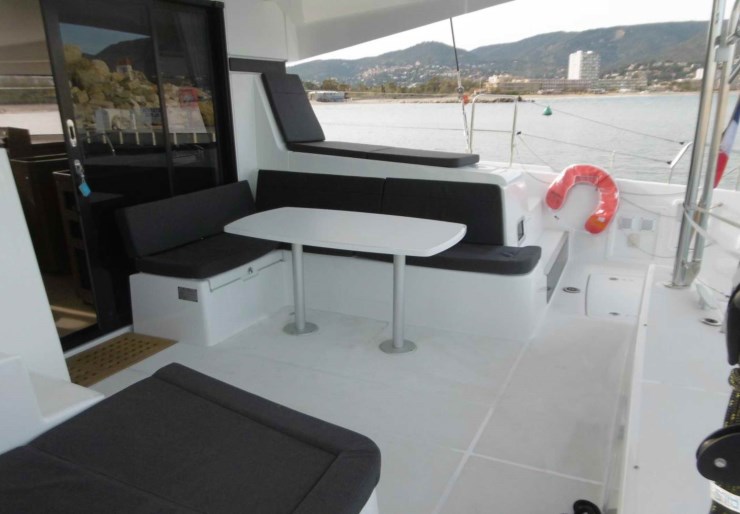 Lagoon 42 Bormes les Mimosas | ECONOMY