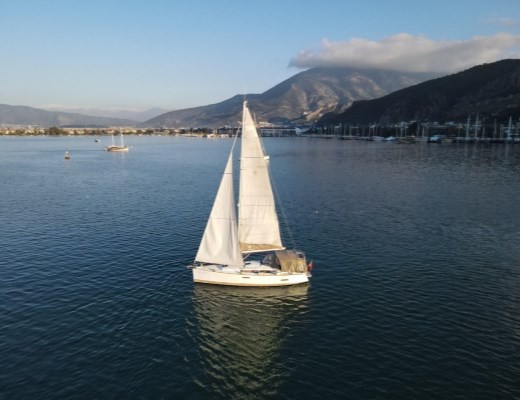 Sun Odyssey 379