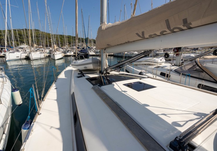 Dufour 460 GL Port Pin Rolland | PICABIA