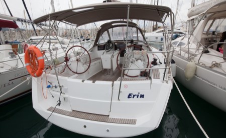 Sun Odyssey 379