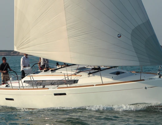 Sun Odyssey 379