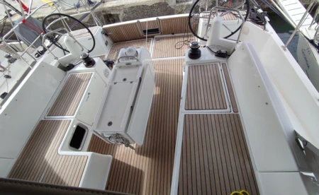 Sun Odyssey 490