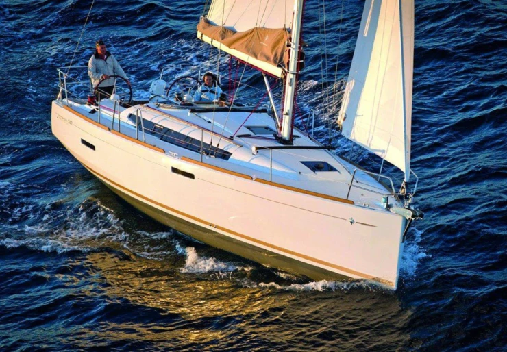 Sun Odyssey 389 Port Purcell | Carelli