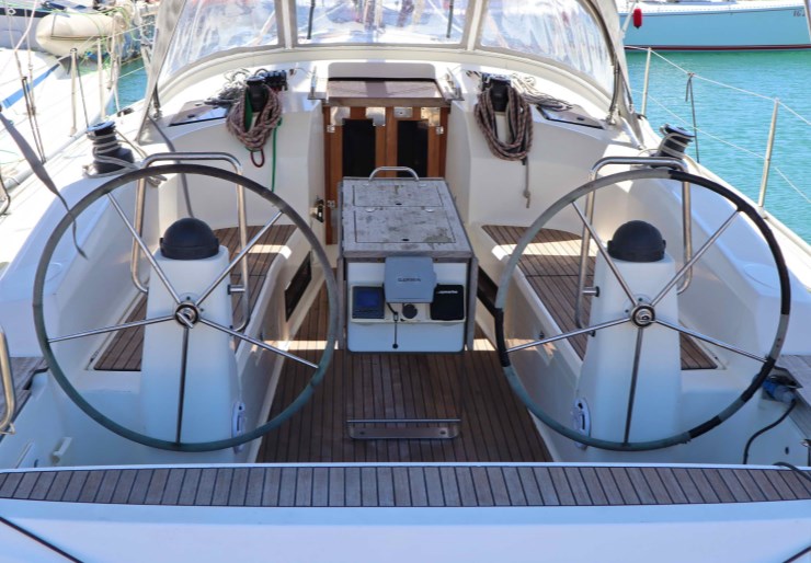 Bavaria Cruiser 40 Alimos Kalamaki | ECONOMY*