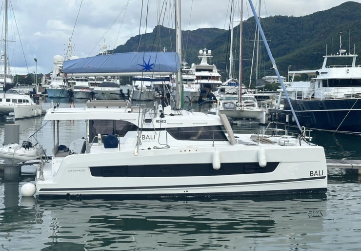 Bali Catspace Eden Island Marina | OUFTI IV