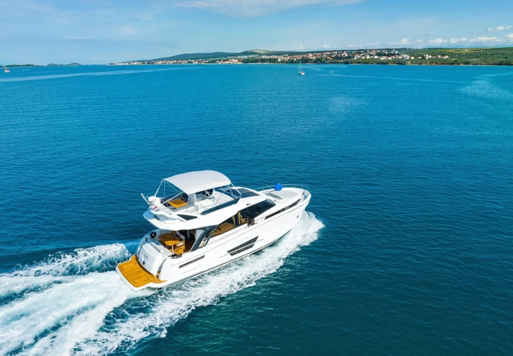 Greenline 45 Fly Marina Kornati | Chili