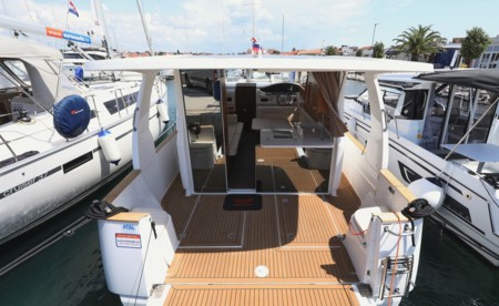 Greenline 33