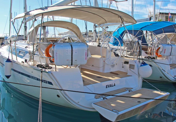 Bavaria Cruiser 37 ACI Marina | Evala