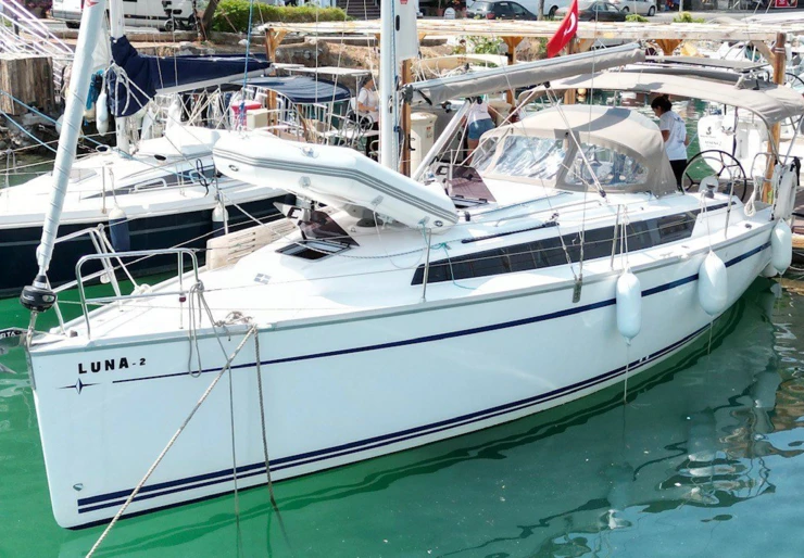 Bavaria 34 Cruiser Marina Imbat | Luna 2