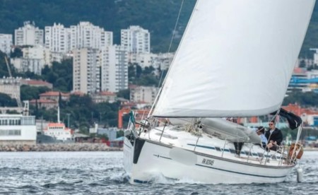 Bavaria 44
