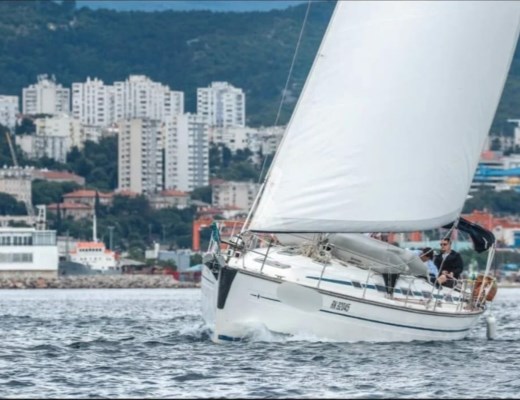 Bavaria 44