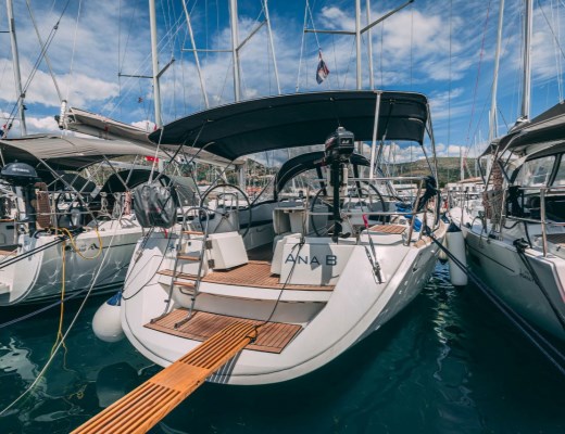 Sun Odyssey 49i