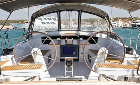 Hanse 388
