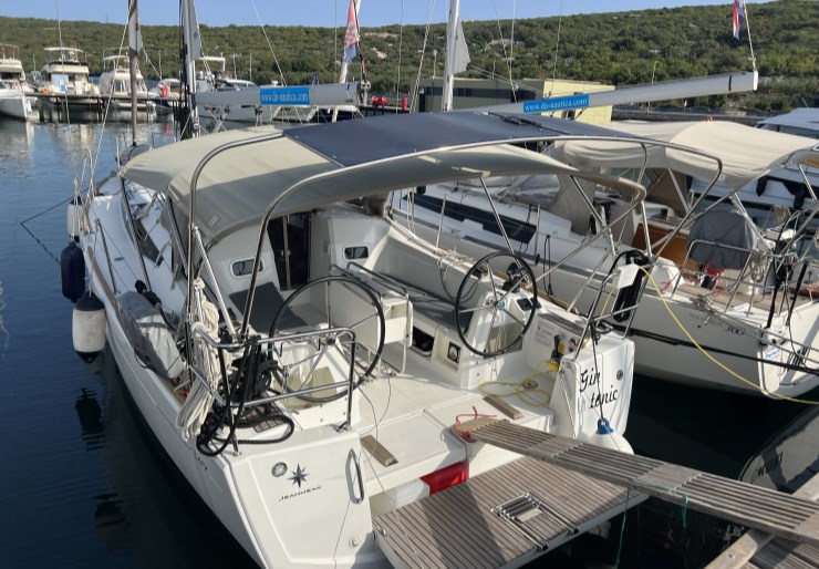 Sun Odyssey 349 Marina Punat | Gin Tonic