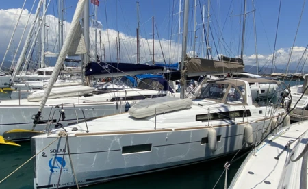 Oceanis 38