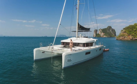 Lagoon 52