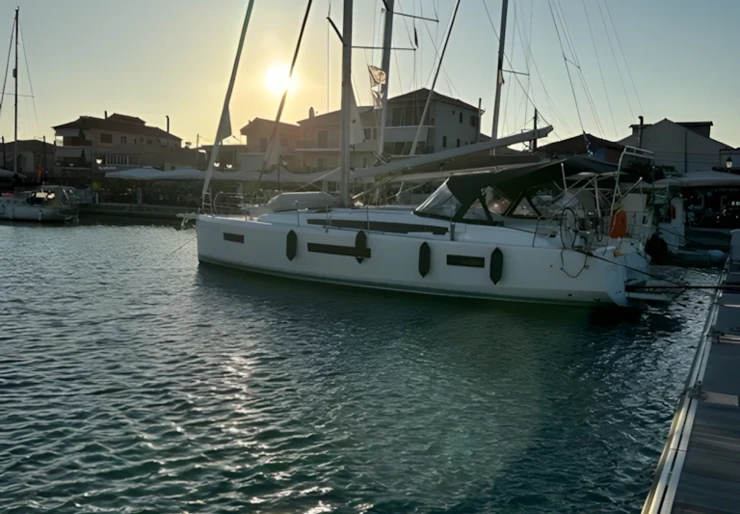 Sun Odyssey 440 Lefkas harbour | ECSTASEA