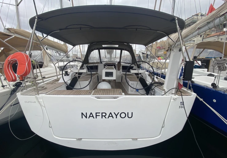 Dufour 390 GL Vieux port | NAFRAYOU