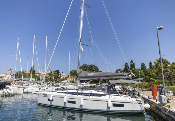 Bavaria C42 Marina Tankerkomerc | Maraschino