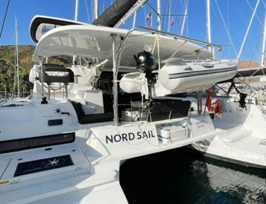 Lagoon 42
