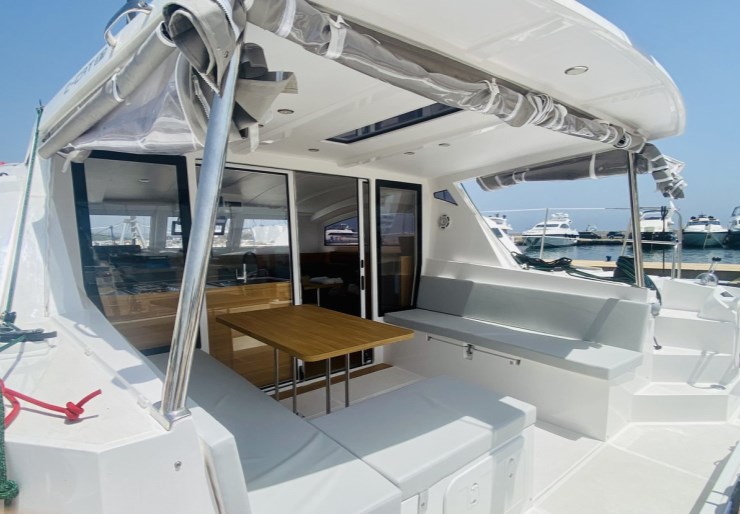 C-Cat 37 Hafen von Portisco | PRESTIGE
