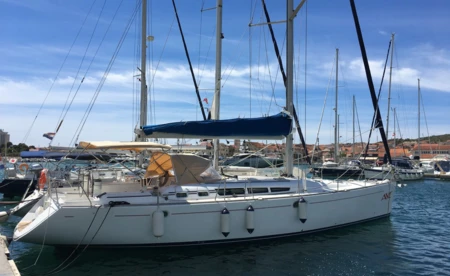Sun Odyssey 49