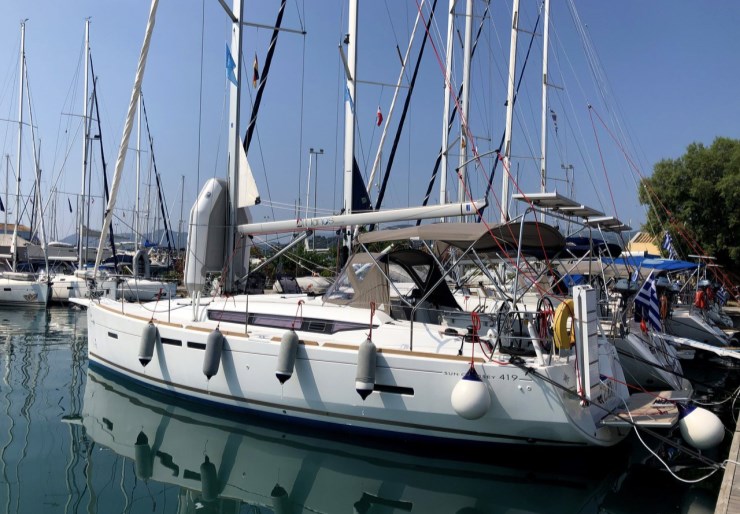 Sun Odyssey 419 Lefkas harbour | IZZI
