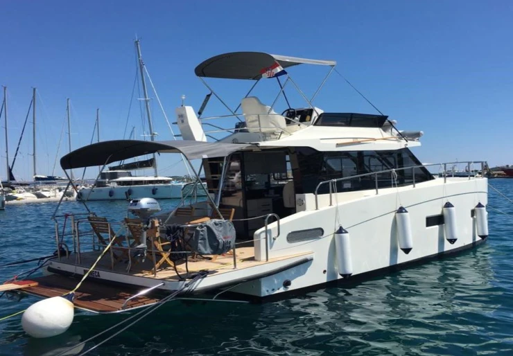Futura 40 Grand Horizon Tribunj | Muneca