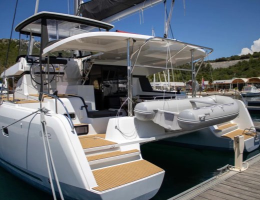 Lagoon 42