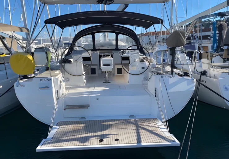 Bavaria C45 Holiday ACI Marina | Bluna