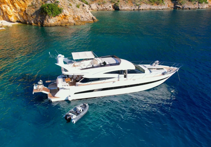 Galeon 640 Fly ACI Marina | Bella Zio