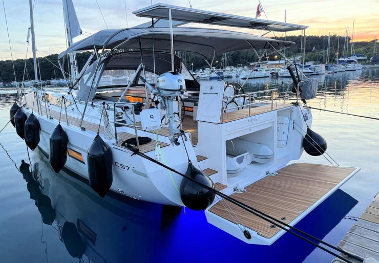 Bavaria C57 Veruda | Mina