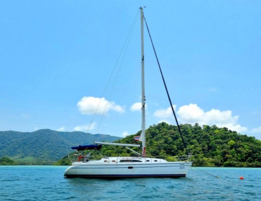 Catalina 375