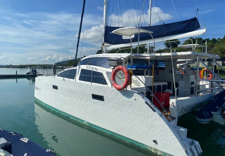 Island Spirit 380 Yacht Haven | Island Dream