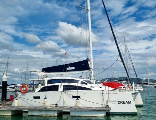 Island Spirit 380