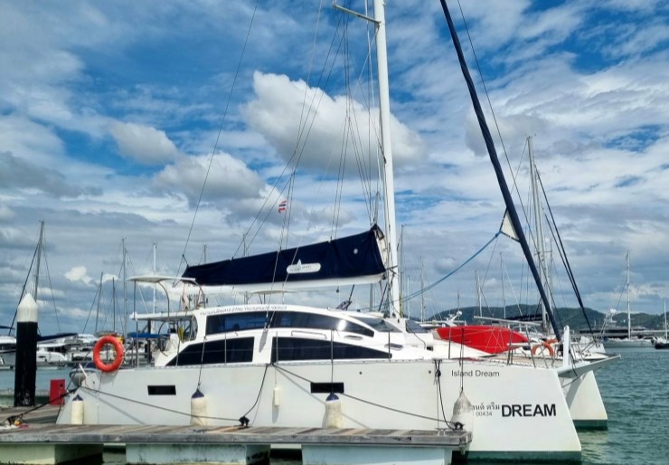 Island Spirit 380 Yacht Haven | Island Dream