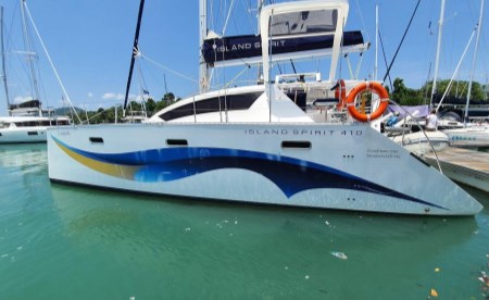 Island Spirit 410