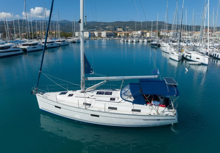 Bavaria Cruiser 36 Lefkas harbour | Ionio